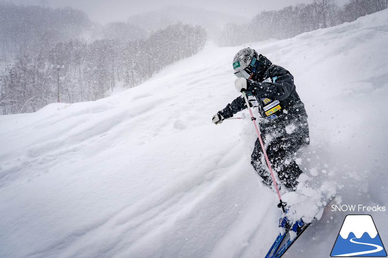 さっぽろばんけい ban.K｜祝・大雪到来！心優しきプロスキーヤー・井山敬介さんが、今シーズンNo.1の『BANKEI POWDER』を滑ります(^^)/